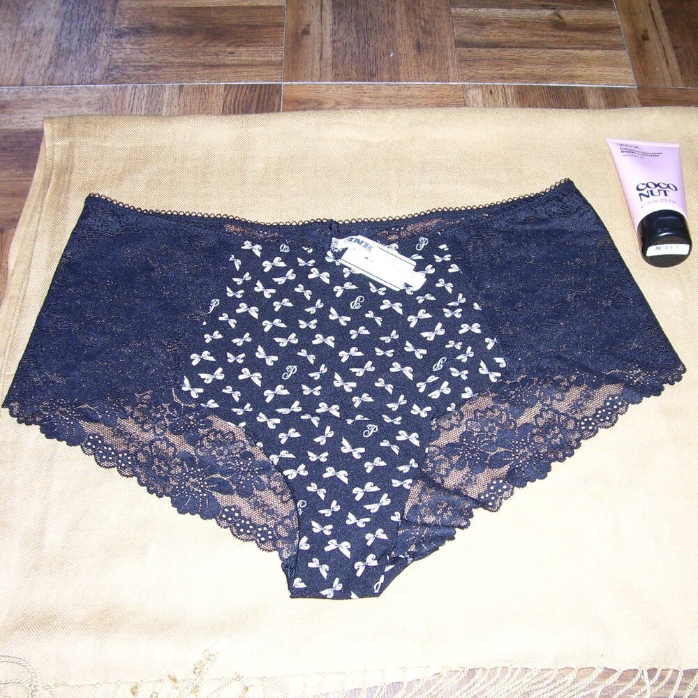 VS Pink Panty & Lotion Duo